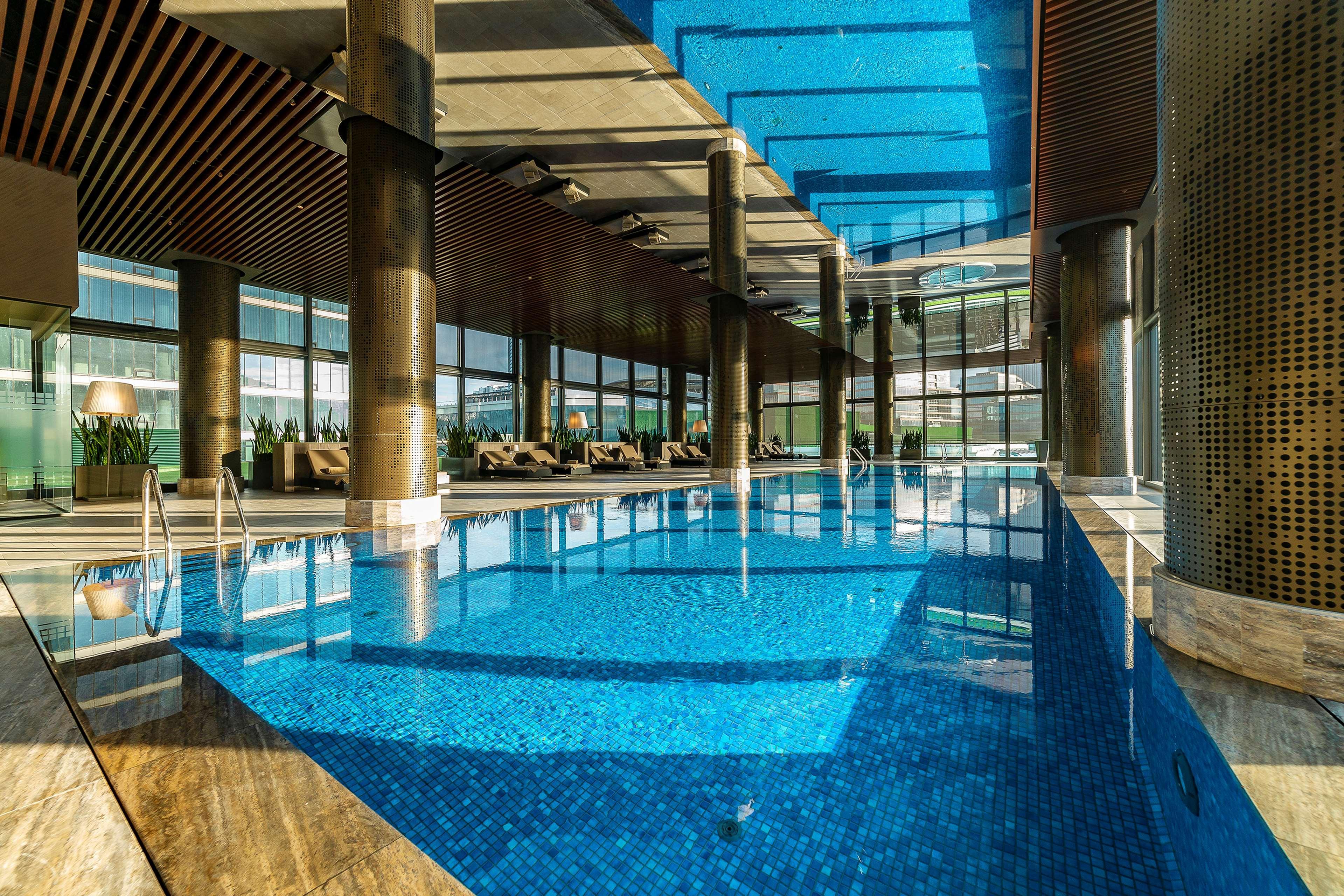 Radisson Collection Hotel, Vadistanbul Exterior foto The pool at the Ritz-Carlton, T3