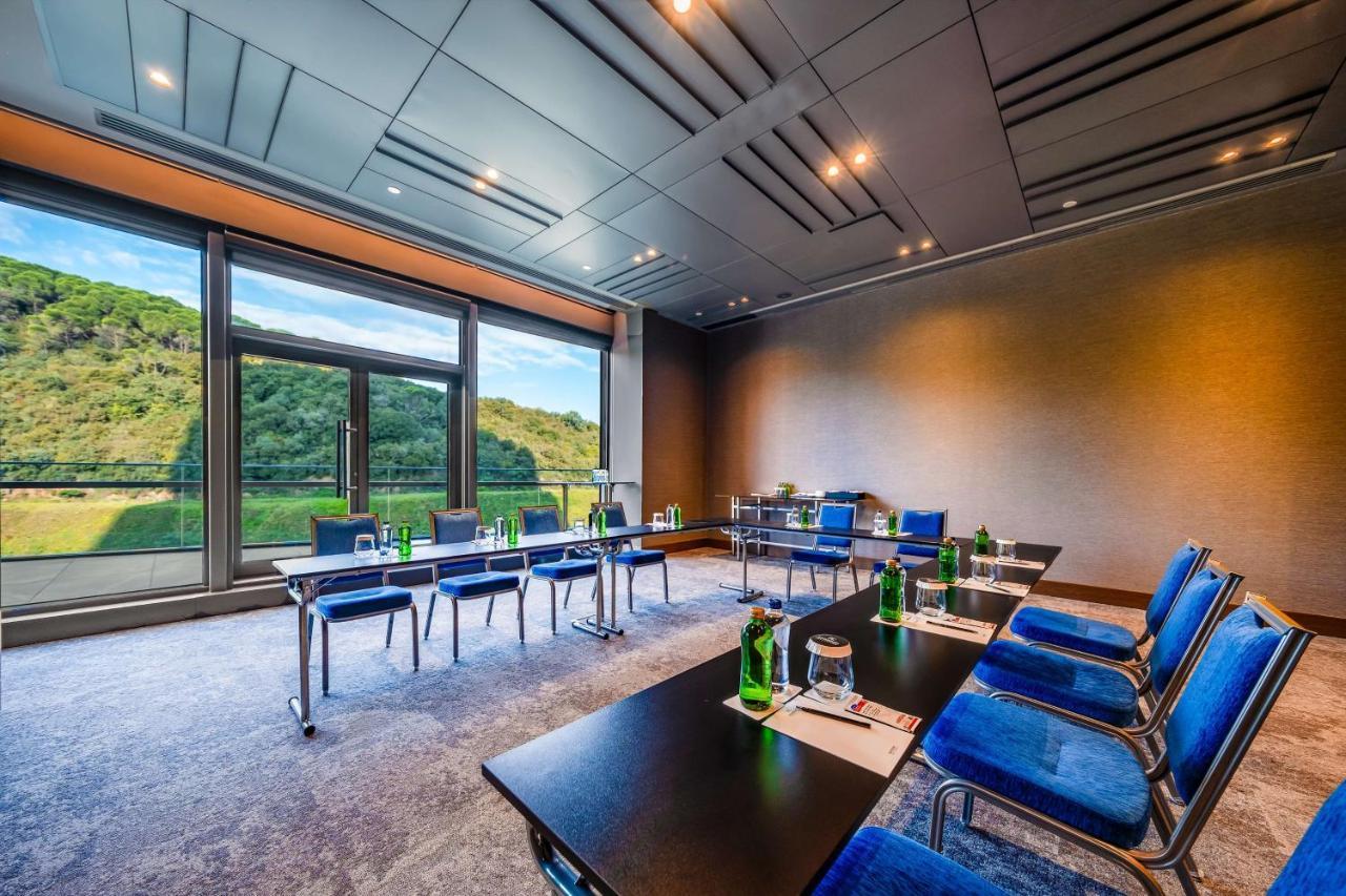 Radisson Collection Hotel, Vadistanbul Exterior foto Meeting room