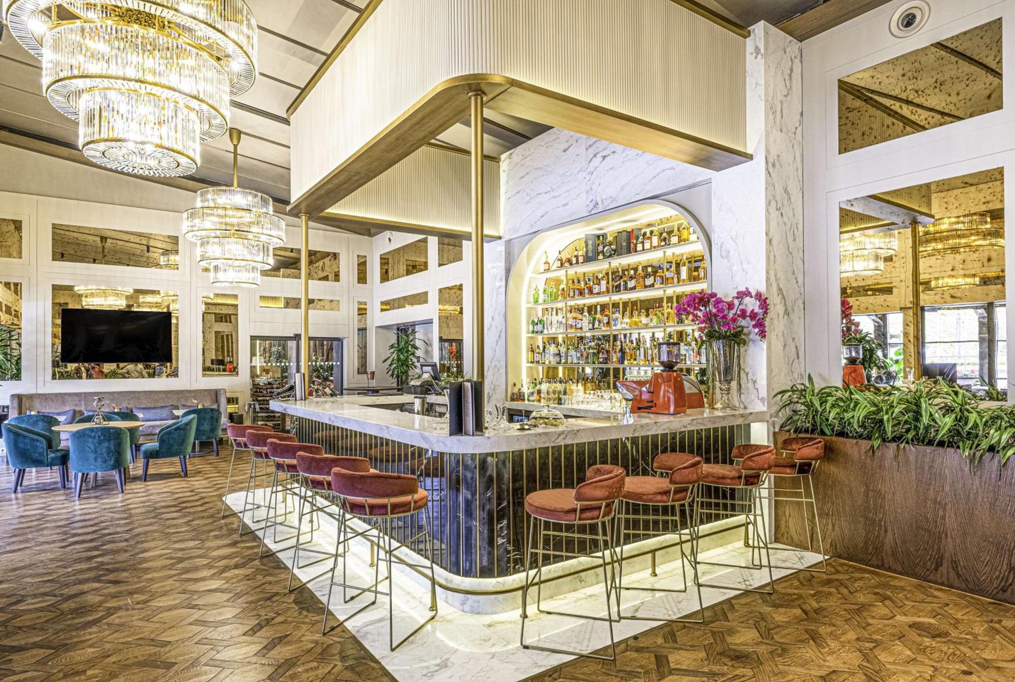 Radisson Collection Hotel, Vadistanbul Exterior foto The bar at the restaurant
